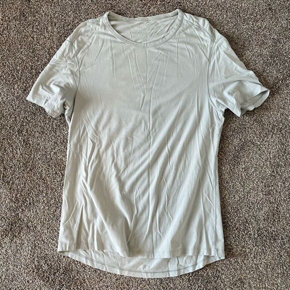 Lululemon Shirt Men's Medium / Large Gray Short Sleeve Crew Neck Classic Pullove - Picture 1 of 5
